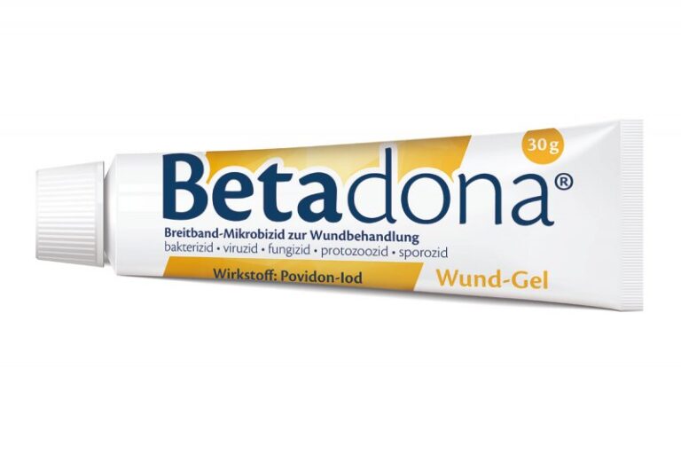 Wundgel in einer Tube mit blauer Schrift, enthält Povidon-Iod zur Behandlung von Wunden.